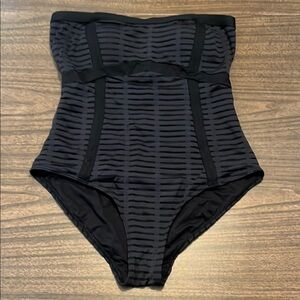 Bond Eye Australia Size 8 Black Bandeau Strapless One Piece Swimsuit